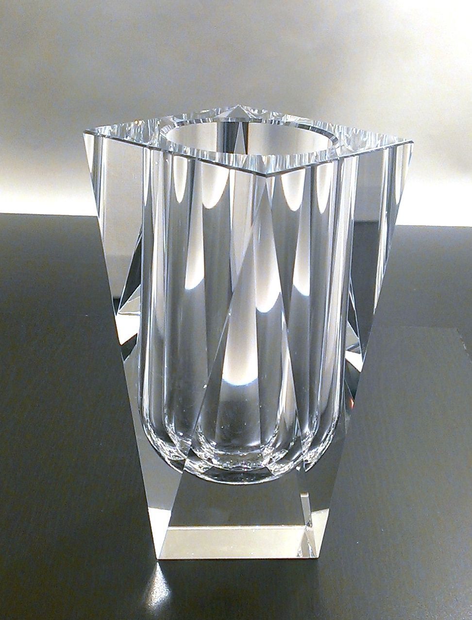 CRYSTAL Vase Long Facets klein
